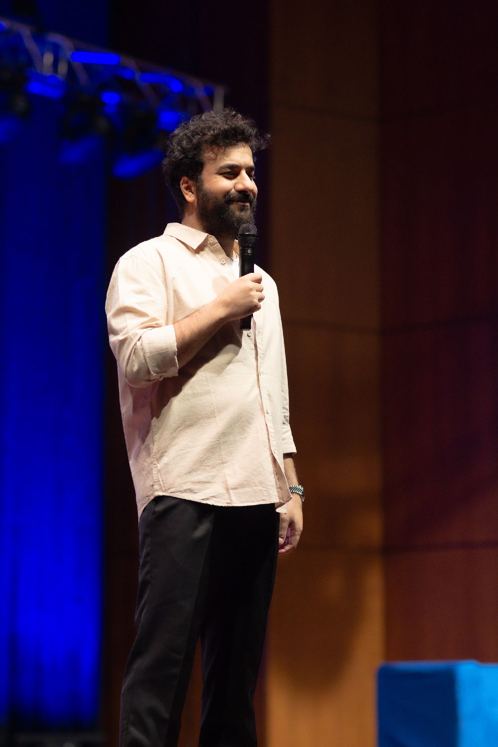 Hasan Can Kaya’nın kahkaha dolu Avrupa turnesine büyük ilgi