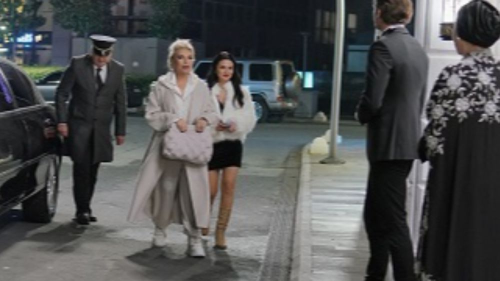 'Kızılcık Şerbeti' dizisi Ajda Pekkan ile yeni yıla giriyor!