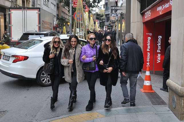 Pınar Eliçe, ilk sahne kostümünü bakın ne yapmış?