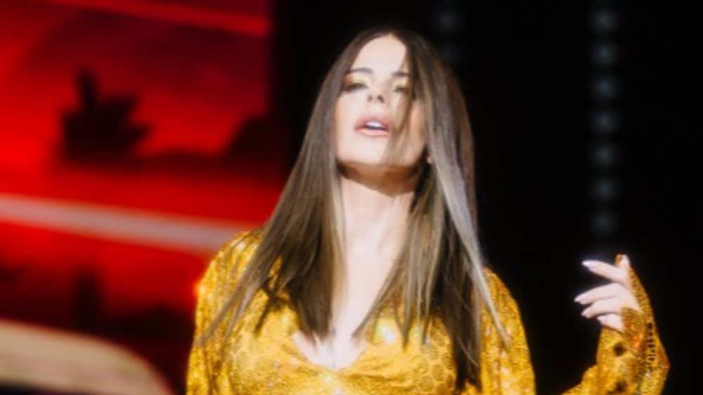 Simge Sağın hastaneye kaldırıldı! Şarkıcı sağlık durumu hakkında bilgi verdi!