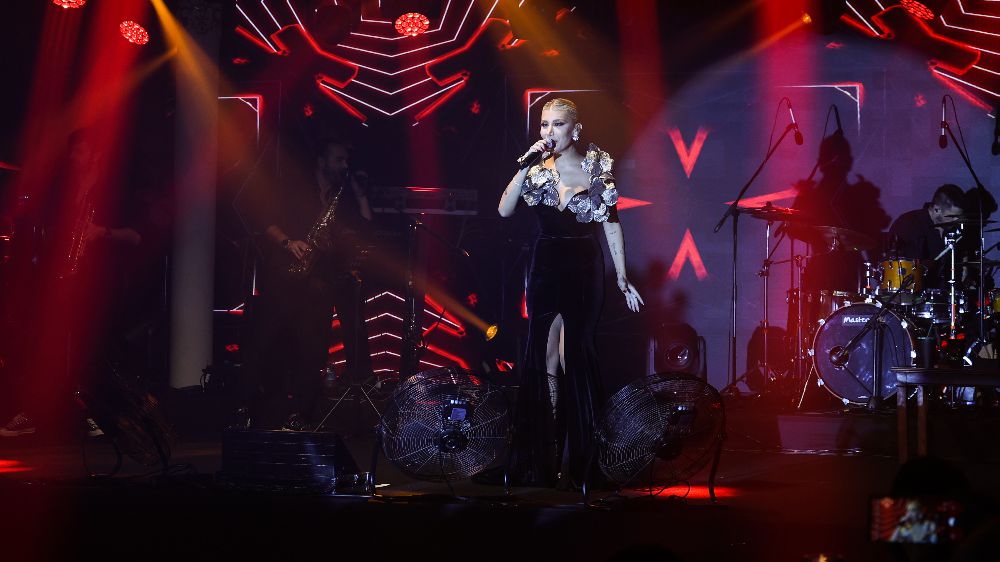 Smile Hair Clinic 5. yılını İrem Derici konseri ile kutladı