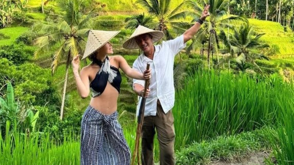 Ünlü çift Mustafa Sandal ile Melis Sütşurup'dan Bali pozu