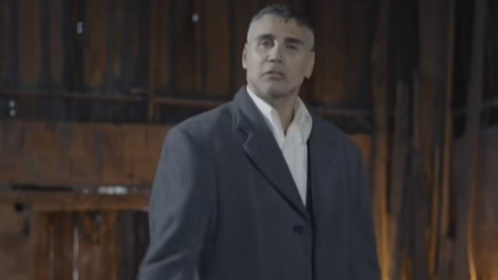 Ünlü şarkıcı Doğuş dünyaca ünlü oyuncu Cillian Murphy'e benzetildi