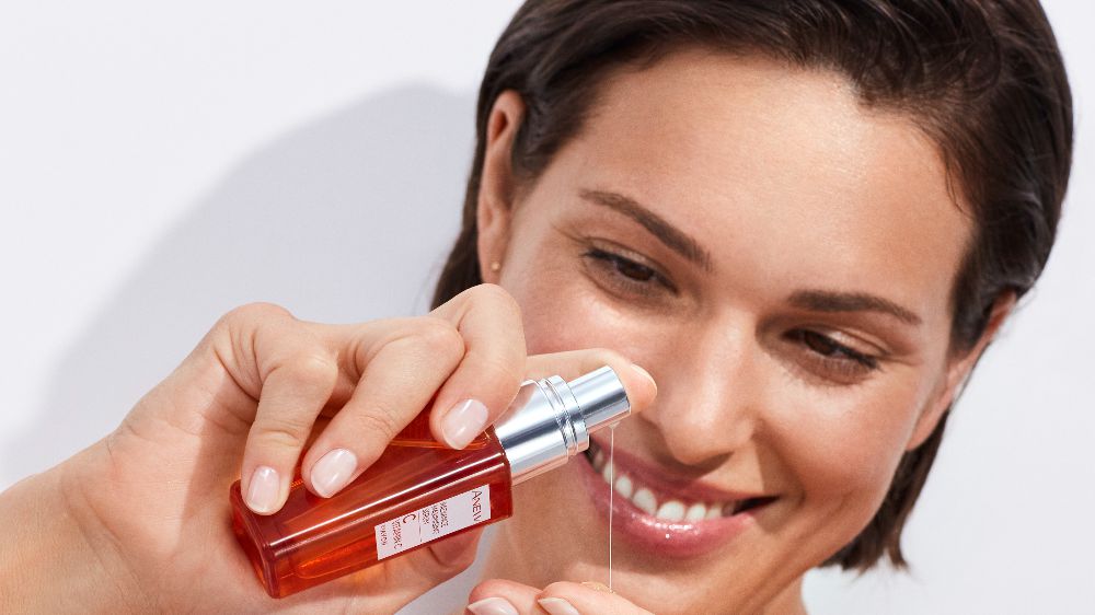 Avon’dan enerjik ve ışıl ışıl görünen bir cilt için ideal bakım rutini