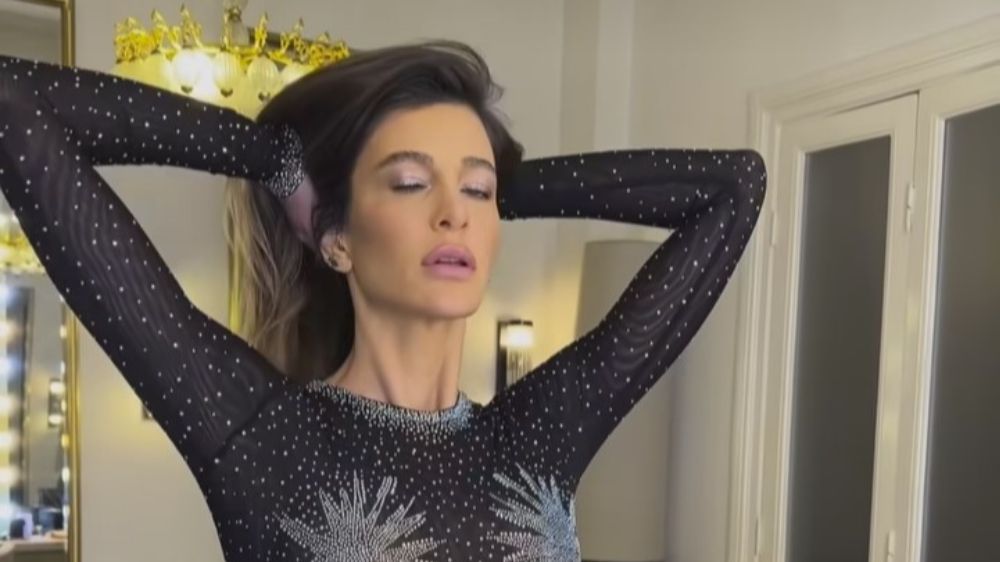 Dans videosuyla gündem olan Berrak Tüzünataç'tan açıklama geldi