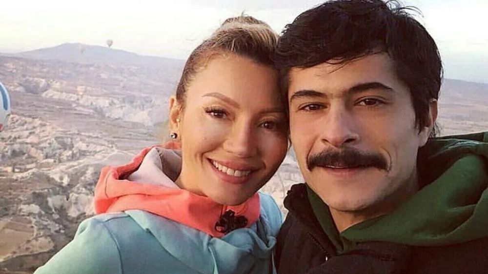 Dört yıl önce boşanan İsmail Hacıoğlu ile Duygu Kumarki barıştı