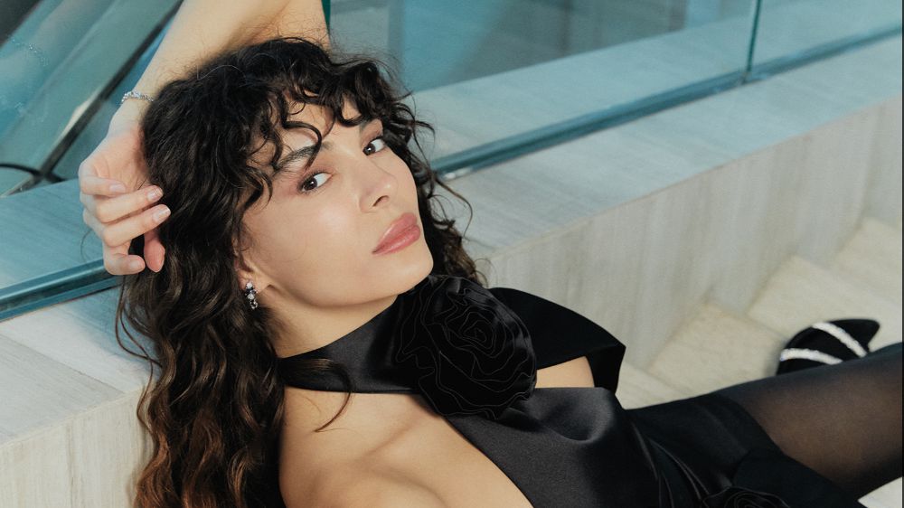 Ebru Şahin: Biriyle şarkı paylaşmak, birlikte söylemek beni çok mutlu ediyor