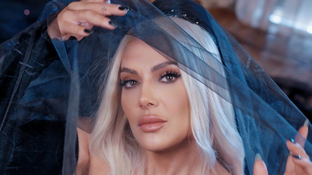 Esra Özmen “Oyuncak Gibi” ile kalplere dokunmaya geliyor