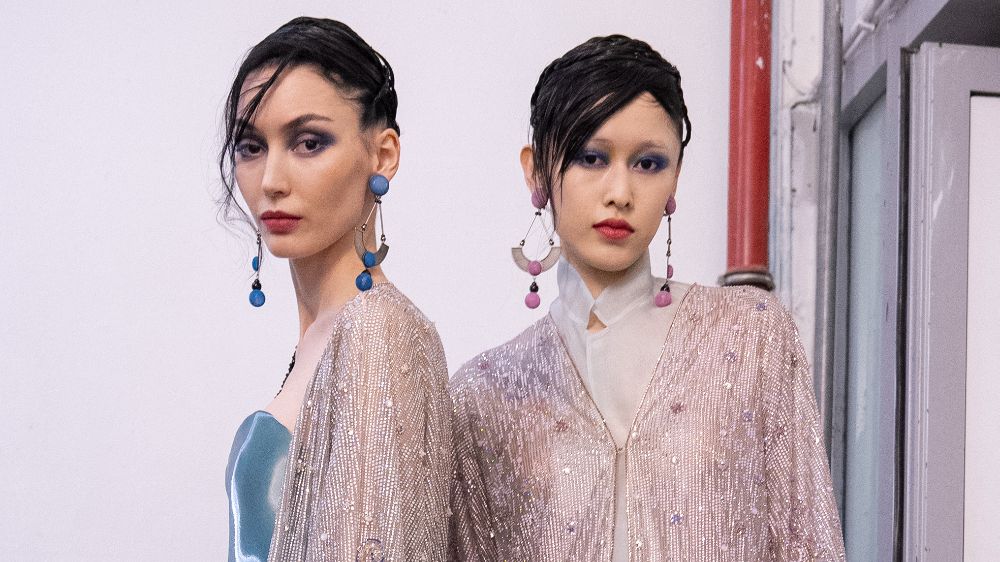 Giorgio Armani Privé İkbahar-Yaz 2024 güzellik görünümü