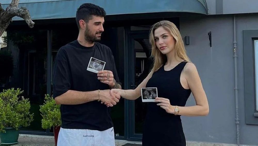 İbrahim Tatlıses ikiz torunlarından birinin kalbinde sorun olduğunu söyleyip dua istedi