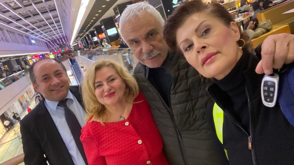 İhsan Taş son çektiği filmini dostlarıyla sinema salonunda izledi