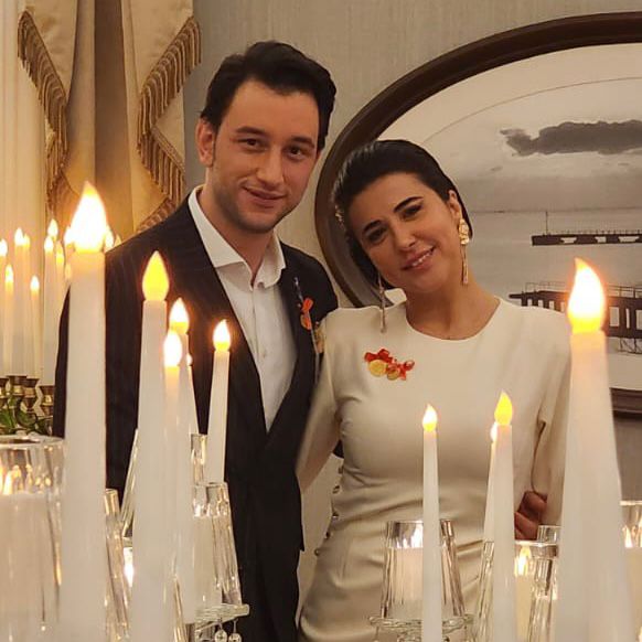 Oyuncu ve reklamcı Yiğitcan Özyiğit, mimar Deniz Türkeri ile nişanlandı   