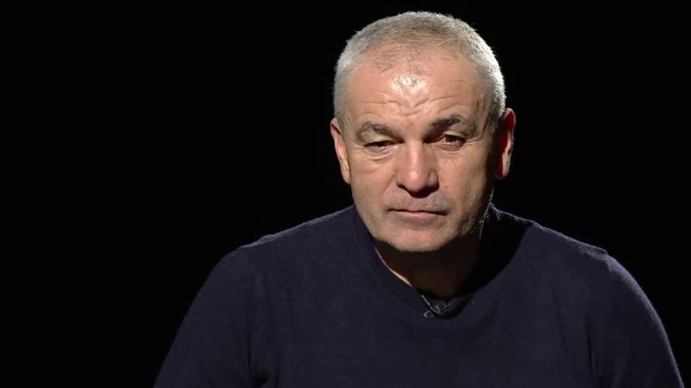  Rıza Çalımbay, eski takım arkadaşları Metin Tekin ve Feyyaz Uçar'ın lakaplarını açıkladı! Çok şaşıracaksınız!