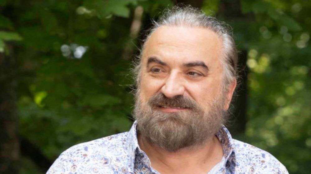 Şarkı söylemeyi bırakacağını söyleyen Volkan Konak'tan yeni açıklama geldi!