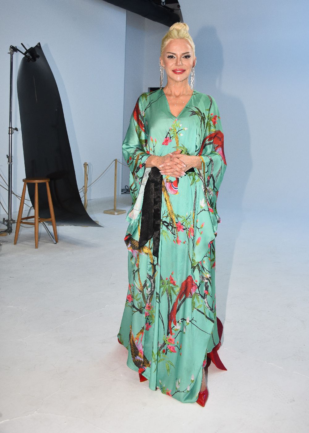 Seda Üren "Melekler Korusun" için kamera karşısına geçti