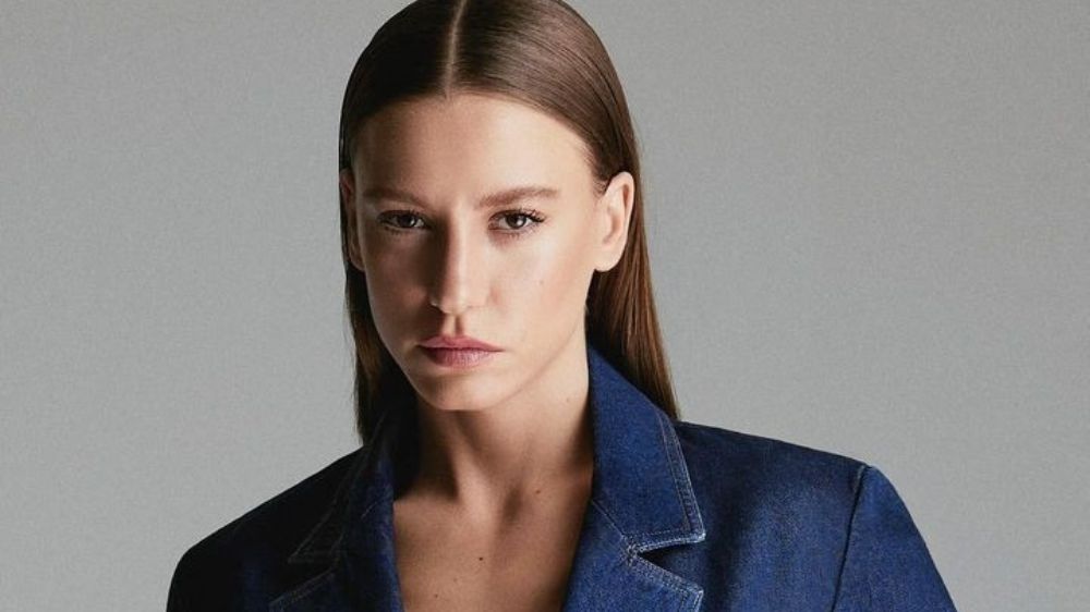 Serenay Sarıkaya sevgilisi olduğu iddia edilen Mert Demir'e yaptığı yorumla dikkat çekti!