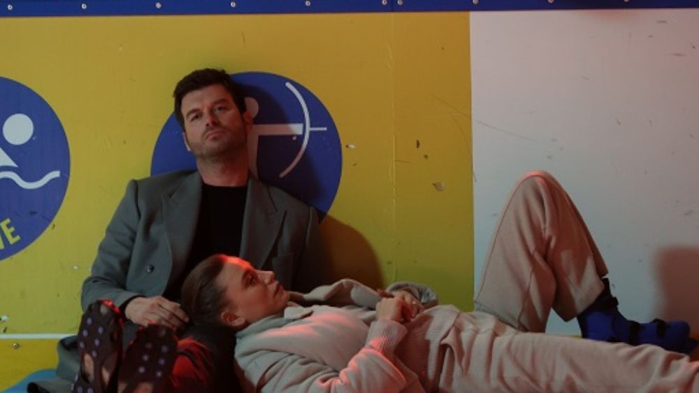 Serenay Sarıkaya ve Kıvanç Tatlıtuğ'un başrolünü paylaştığı 'Aile' dizisinden başarı!