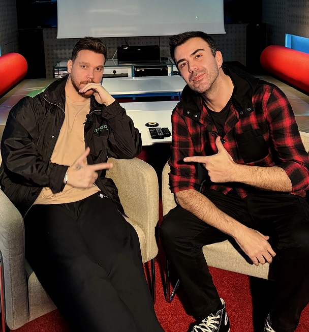 Sinan Akçıl'dan flaş açıklamalar! Hande Yener itirafı şaşırttı!