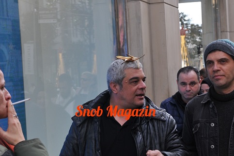 Ünlü oyuncu Murat Prosçiler kafasında muz kabuğunu taşıdı! Taşıma sebebi şok etti!
