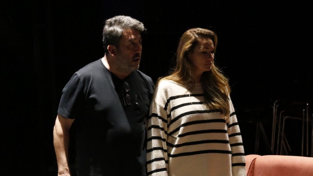 Ünlü oyuncular Pınar Altuğ ile Emre Kınay 15 yıl aradan sonra aynı projede