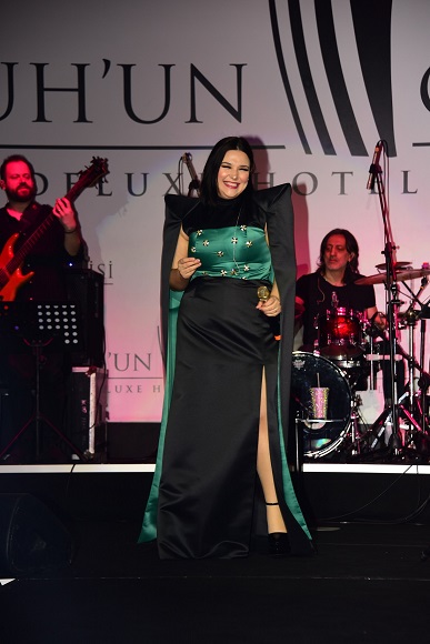 Aralık ayında sürpriz bir şekilde evlenen Tuğçe Kandemir'den itiraf!