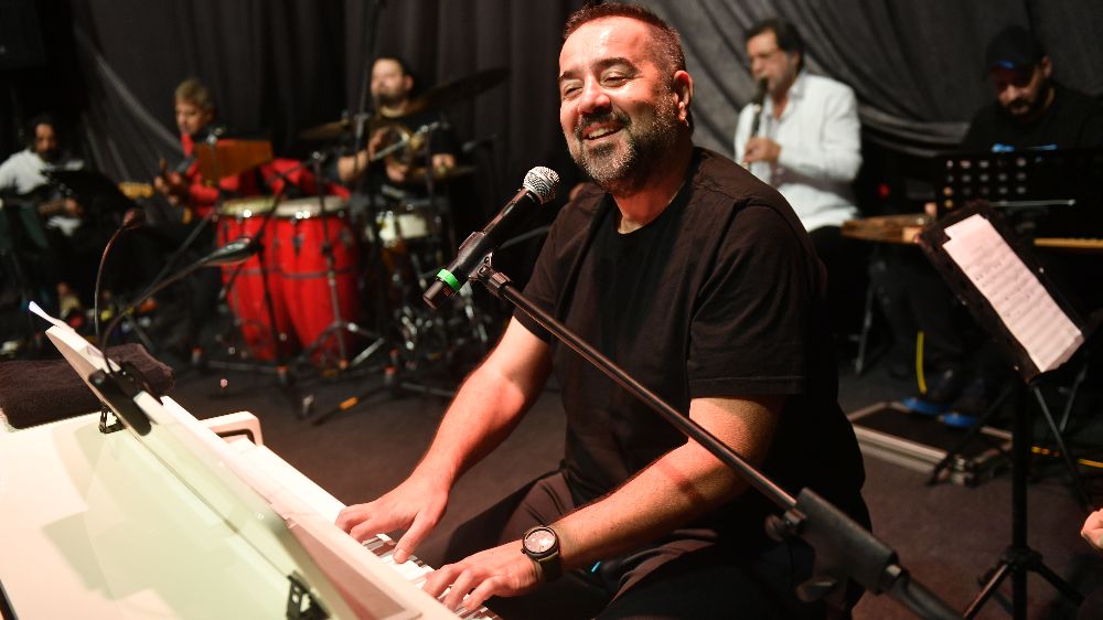 Ata Demirer ile gazino günleri başlıyor