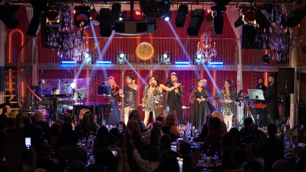 Avantgarde Orkestra kapalı gişe sahne alıyor