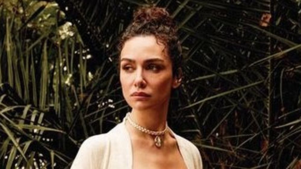 Birce Akalay ile Hakan Kurtaş aşkı belgelendi