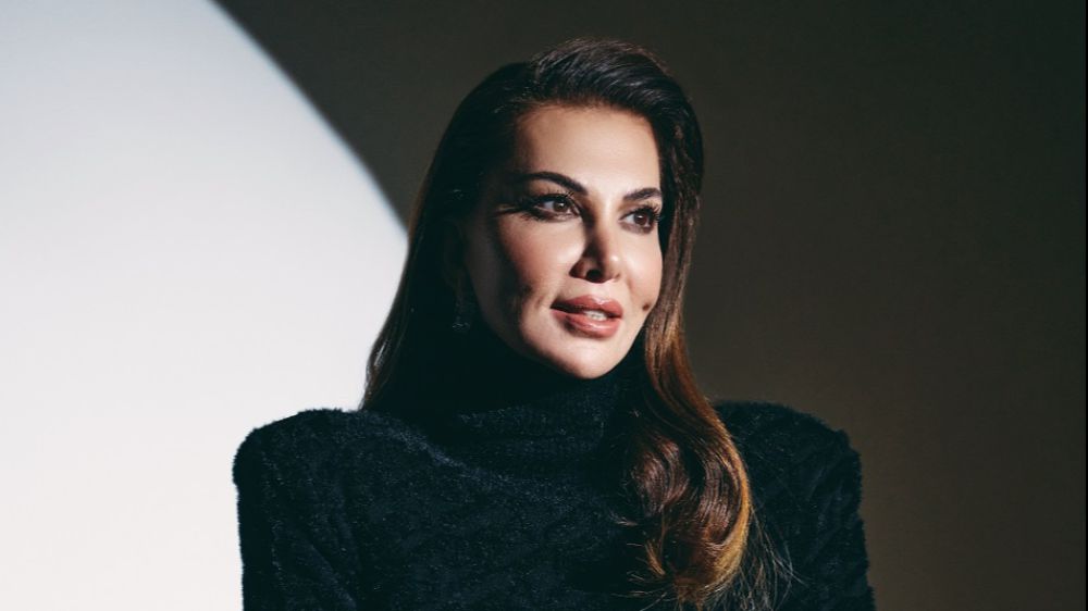 Ebru Yaşar dünya müzik listesine girdi!