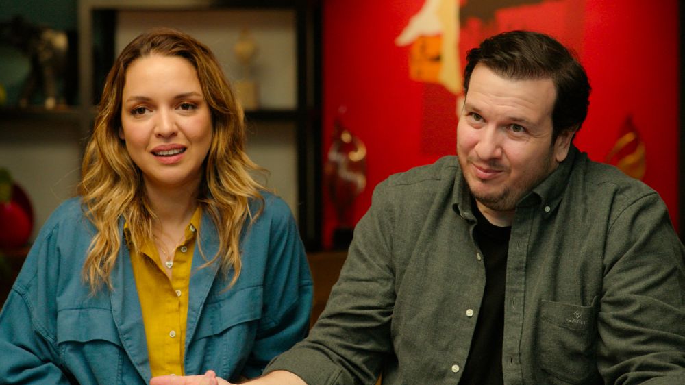 Erdal ile Ece filminin kamera arkası kahkahaya boğdu 