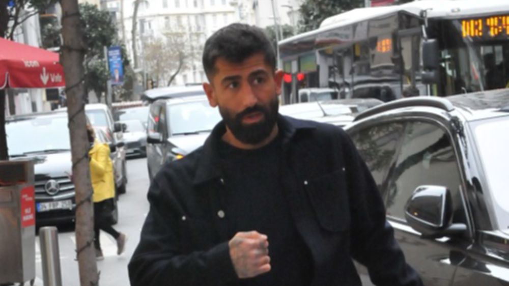 Galatasaray'ın 'Dayı' lakaplı futbolcusu Kerem Demirbay'ın Nişantaşı tarzı dikkat çekti