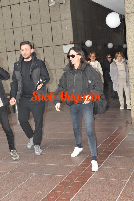 Hande Ataizi'nin Sevgililer Günü açıklaması dikkat çekti!