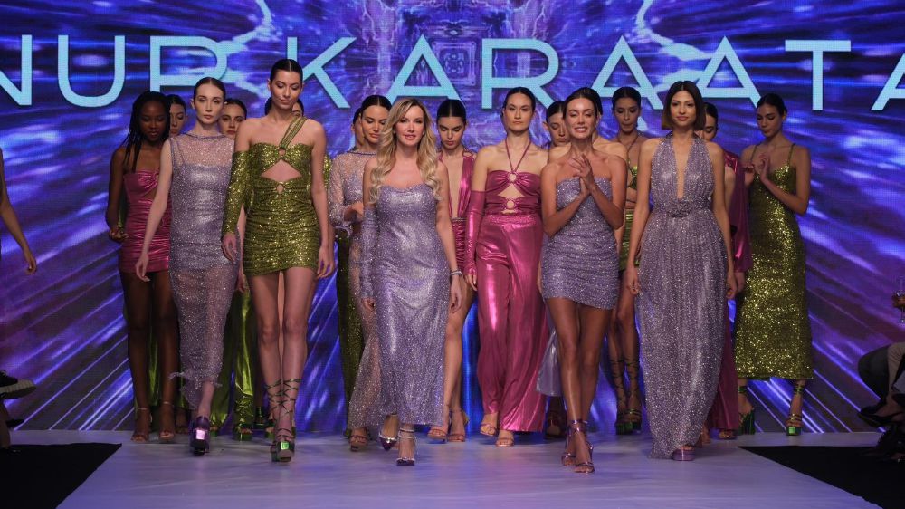 İzmir Fashion Week'ten muhteşem başlangıç
