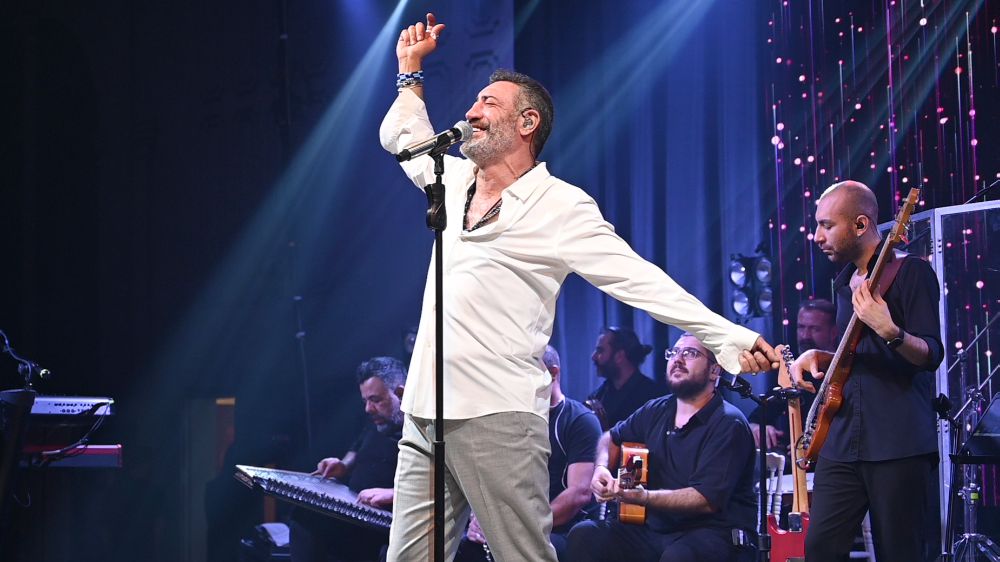 Sevgililer Gününde aşıklara özel sahne