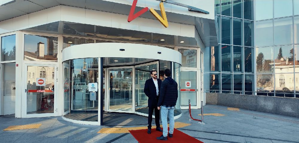 Ümit Erdim Sevgililer Günü'nde şoke etti