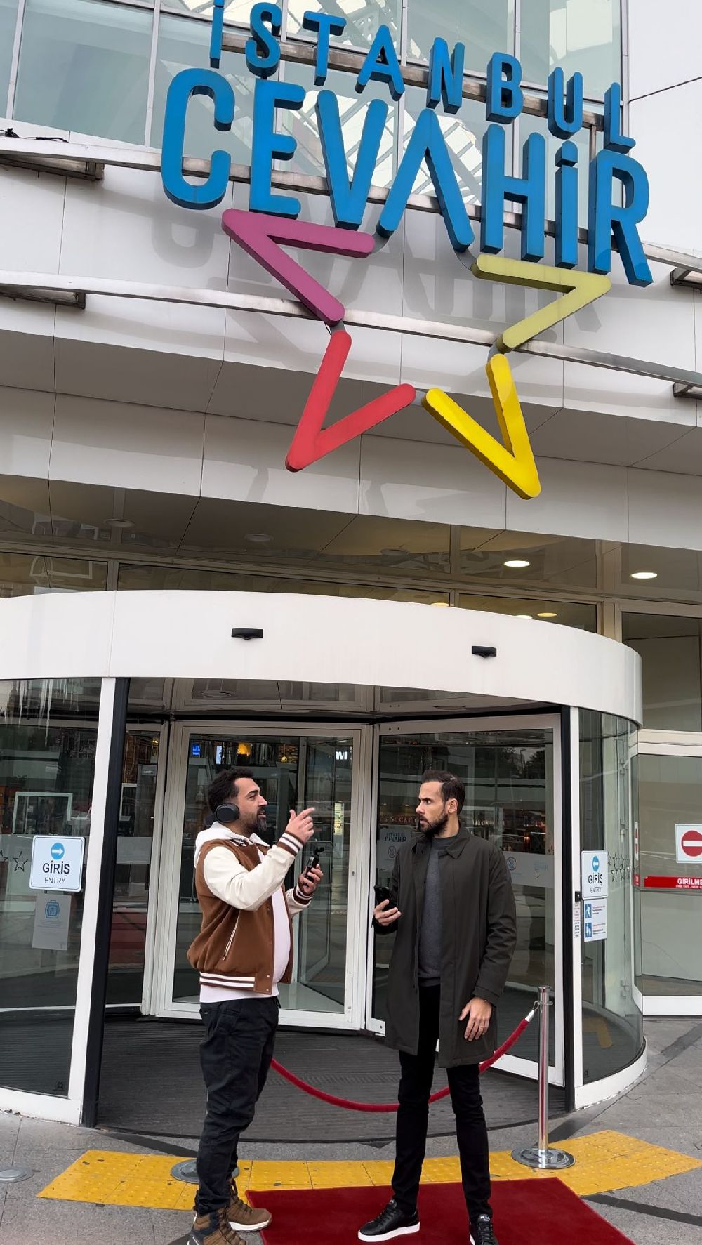 Ümit Erdim Sevgililer Günü'nde şoke etti