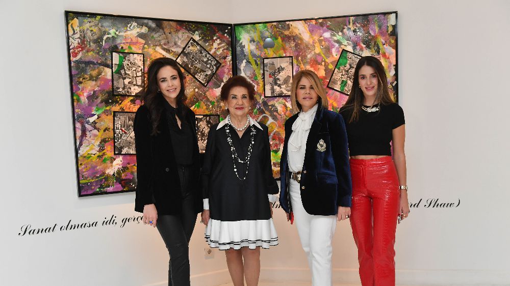 Ünlü isimler İnci Ertuğ’un ‘Aşık Mıyım Neyim?’ sergisinde buluştu