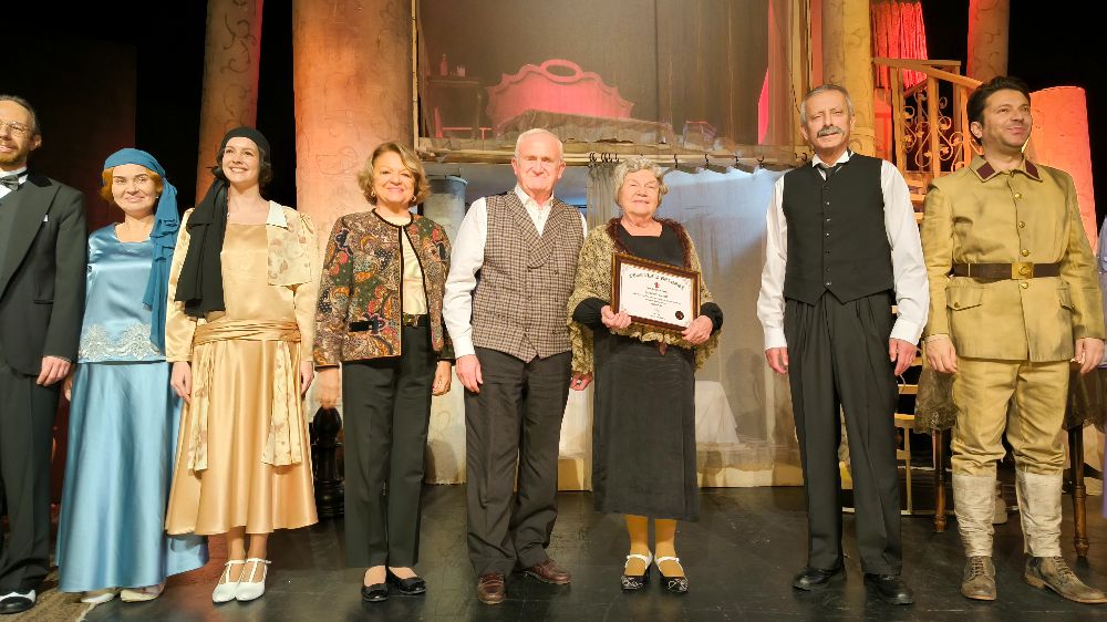 “Veda” Türk Böbrek Vakfı yararına sahnelendi