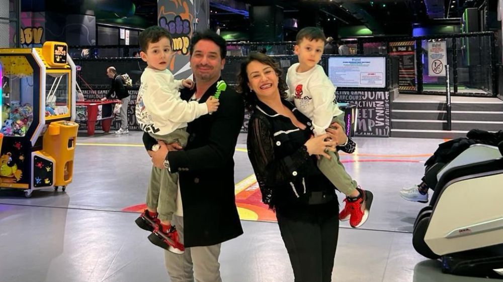 İkizlere sürpriz kutlama