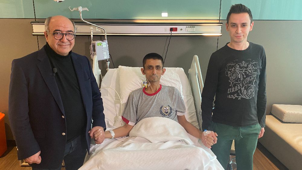 Türkiye’de ilk robotik karaciğer donör ameliyatı gerçekleştirildi