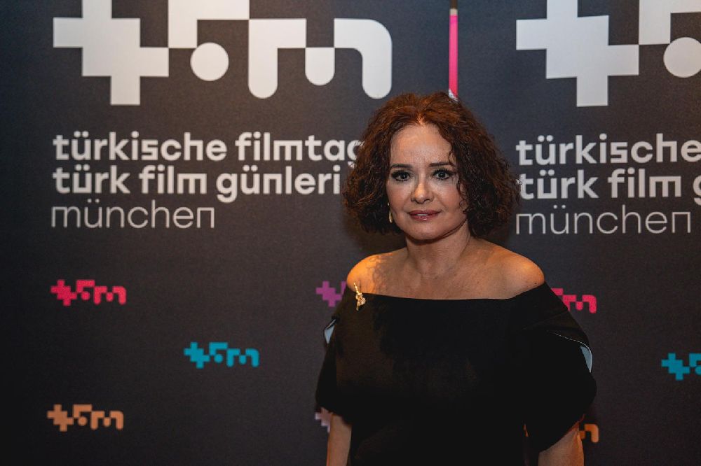 50. sanat yılında Müjde Ar'a Münih'te Yaşam Boyu Başarı Ödülü verildi