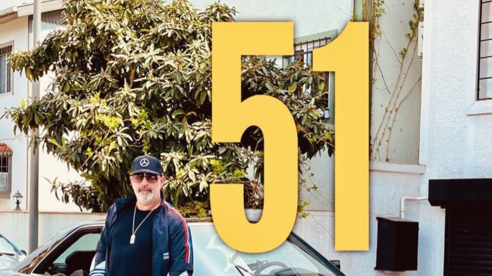 51'inci yaşına giren Cem Yılmaz'dan doğum günü mesajı!