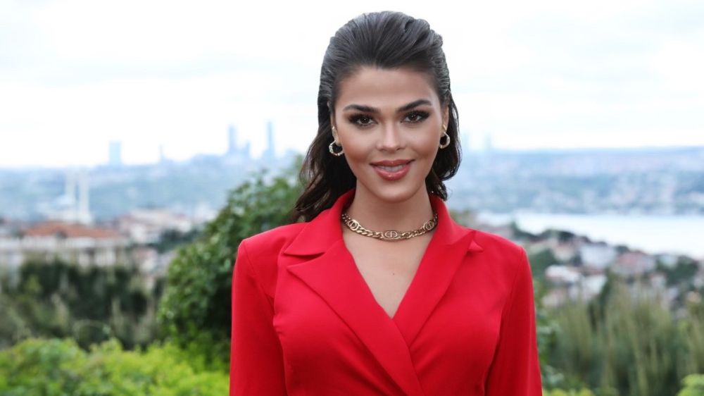  Aslıhan Karalar'dan çifte kutlama!