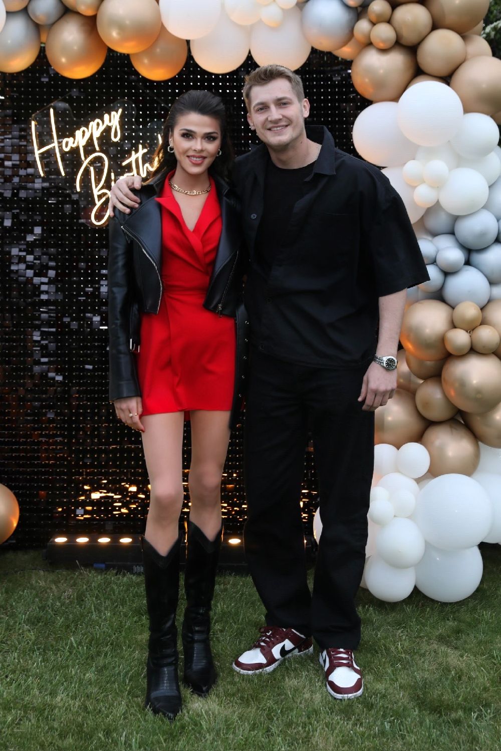 Aslıhan Karalar'dan çifte kutlama!