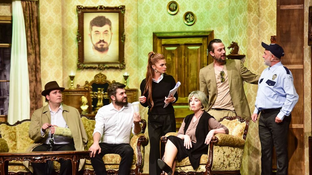 “Şaşırt Beni” Bostancı Gösteri Merkezi’nde güldürmeye devam edecek