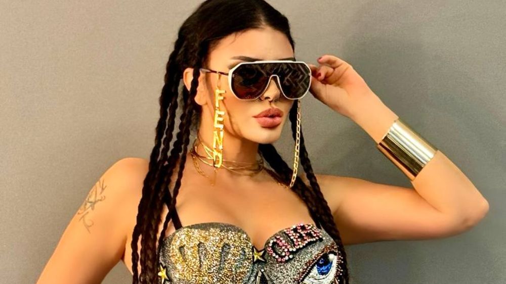 Sıla istedi Ebru Polat kaptı