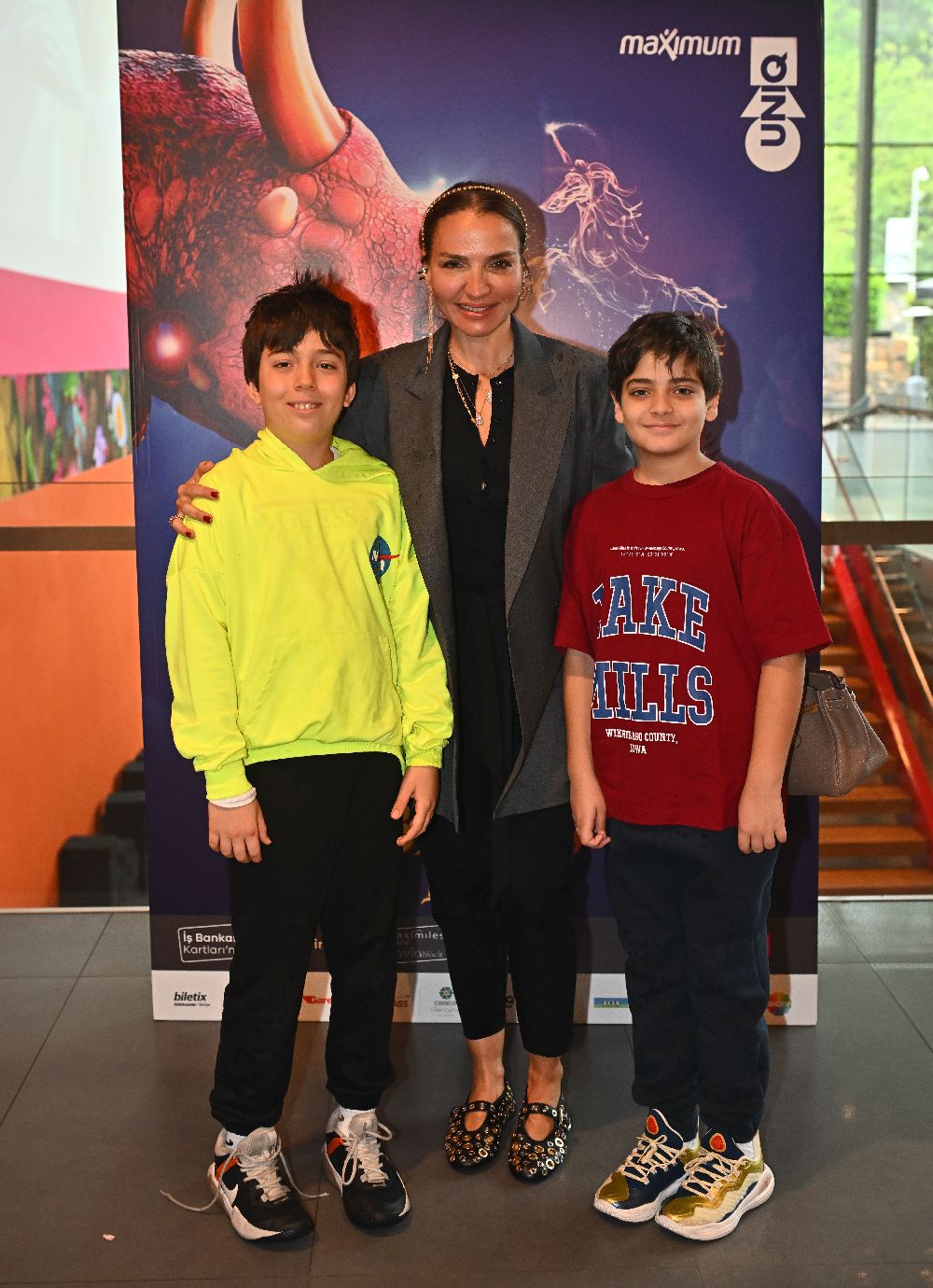 Ünlü isimler çocuklarıyla unutulmaz bir şov izledi