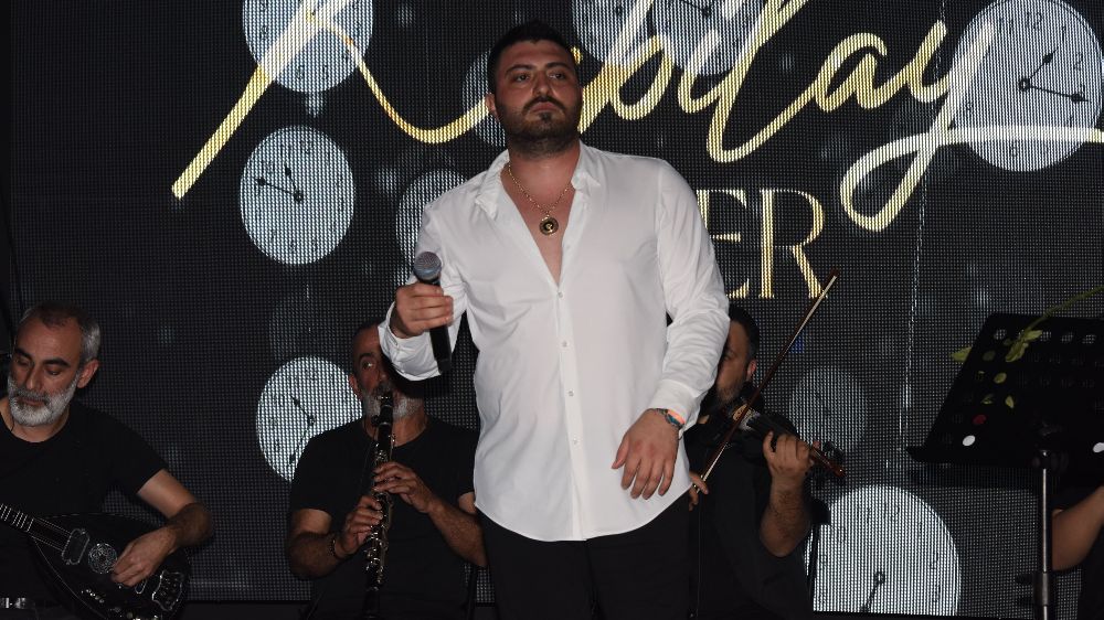 Arabeskin genç yıldızından Kıbrıs çıkarması