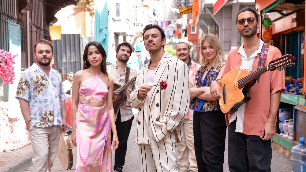 Buray’dan 4 günde 2 klip