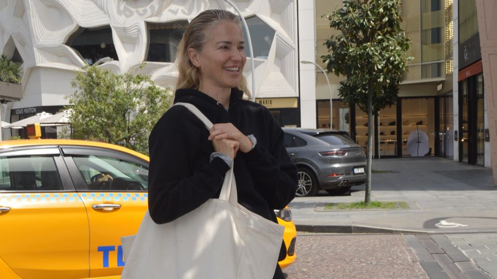 Burcu Esmersoy'un 'Evlilikte' nazar önlemi!